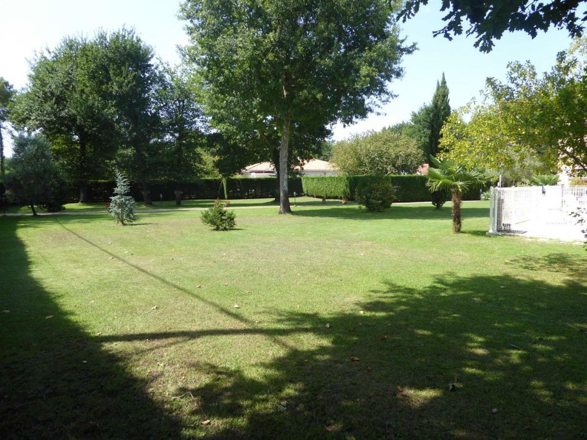Sainte-Eulalie-en-Born La Mimona Bed & Breakfast エクステリア 写真